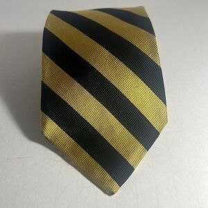 👨🏻‍💼Bert Pulitzer tie strips golden and black lawyer officecore